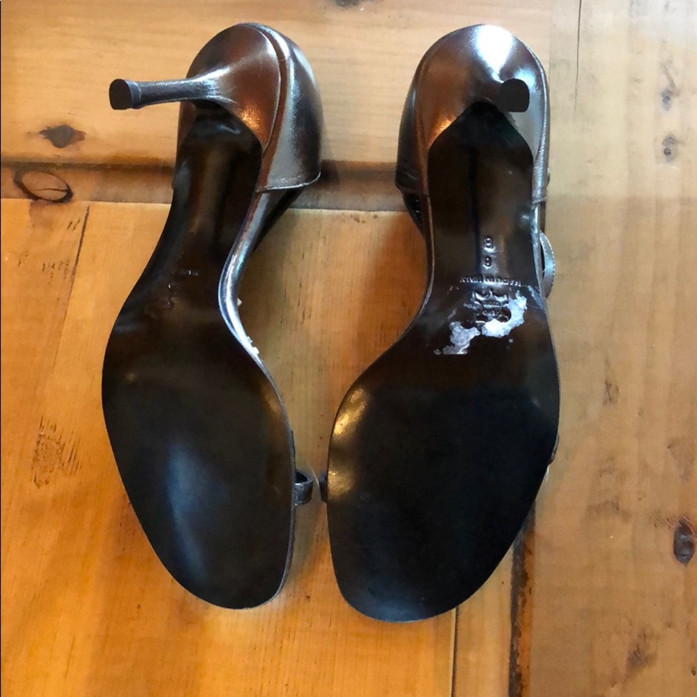 Will’s Fancy Metallic T-Strap Heel - Picture 6 of 7